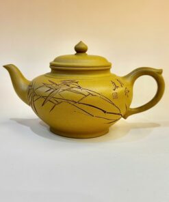 Ấm tử sa Nghi Hưng tiêu anh khắc trúc 260ml ATS301