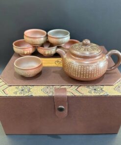 Bộ ấm trà tử sa cao cấp nê hưng hỏa biến bát nhã kinh có hộp đẹp AT98