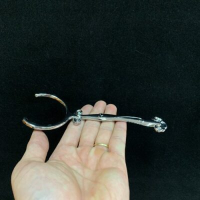cây đỡ chén inox dùng để dâng trà cho khách sang trọng 16cm DC06.