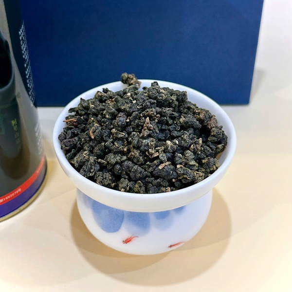 Trà ô long gói đài loan Alishan loại ngon lọ tròn 200g cao cấp OL10 - Ảnh 4