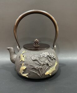 ấm gang nhật bản đun nước pha trà ngon họa tiết sen cá đẹp 1,2L thủ công