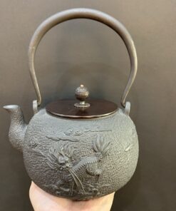 ấm tetsubin gang cao cấp đắp nổi kỳ lân đun nước pha trà 1,2 lít bày bàn trà đạo đẹp