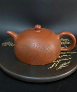 ấm tử sa bán nguyệt đại hồng bào đất cũ khắc sơn thủy 240ml cao cấp pha trà ngon.