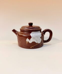 ấm tử sa đức trung đất cũ khắc tiên hạc cao cấp 300ml ATS153