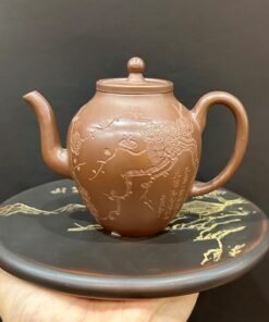 ấm trà tử sa nghi hưng dáng cung đăng khắc hoa thủ công đẹp pha trà đối ẩm ngon.