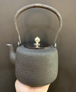 ấm tetsubin gang nhật bản cao cấp đun nước pha trà dáng đứng 1,2L thủ công đẹp