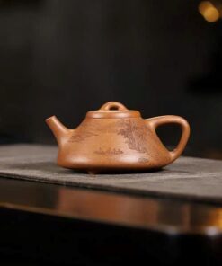 Ấm tử sa Nghi Hưng thạch biều khắc sơn thủy 210ml ATS269