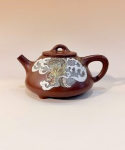 Ấm trà tử sa khắc rồng trong bộ 12 con giáp nguyên khoáng đất cũ 230ml ATS166