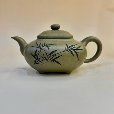 Ấm tử sa Nghi Hưng tuyền lô khắc trúc 260ml ATS285