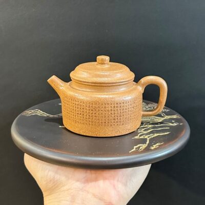 ấm tử sa bát nhã kinh nguyên khoáng đất cũ thủ công dáng đức trung 150ml ATS291