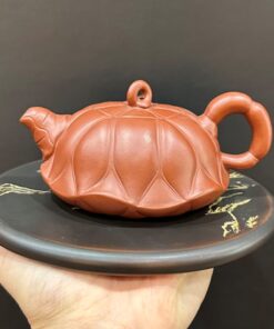 ấm tử sa nghi hưng dáng đài sen thủ công đẹp khoáng đại hồng bào 250ml.