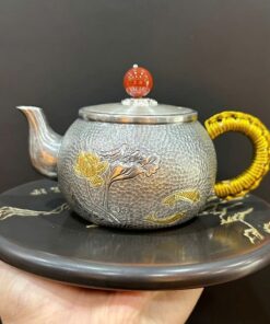 ấm bạc pha trà 999 nguyên chất hoa sen thủ công đẹp 250ml làm trà ngon hơn.