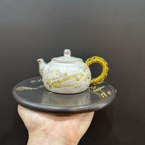 ấm trà bằng bạc 999 nguyên chất gò thủ công báo xuân vàng đẹp 220ml pha trà ngon.