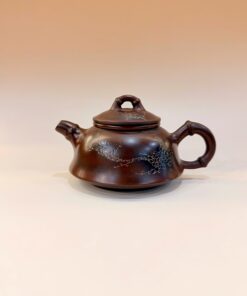 Ấm pha trà tử sa nê hưng biến lò trúc khắc đào thủ công 200ml AKC31