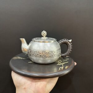 ấm bạc pha trà nguyên chất 999 chạm khắc thủ công phong vân pha trà ngon 300ml.