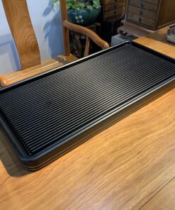 Khay trà Bakelite phíp cao cấp màu đen viền vàng để ấm chén trà 80x40cm sang trọng.