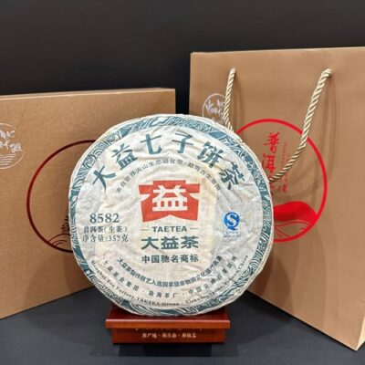 Trà phổ nhĩ sống Đại Ích Vân Nam năm 2013 thơm ngon 357g hậu vị mượt.