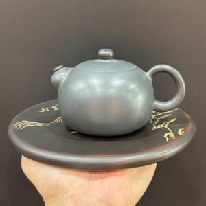 ấm pha trà đẹp hoả biến  dáng tây thi trơn đen thủ công 200ml vòi cong pha trà ngon.