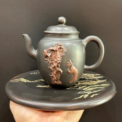 ấm trà hoả biến gốm tử sa nê hưng đắp nổi vái tượng đá 330ml dáng cao đẹp.