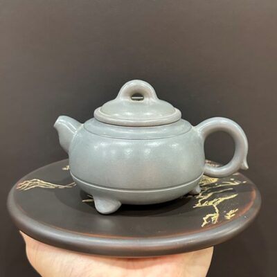 ấm tử sa pha trà gốm nê hưng dáng đại bân tam túc thủ công trơn 240ml pha trà ngon.