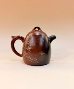 Ấm tử sa nê hưng cao cấp khắc sơn thuỷ thủ công 250ml AKC06