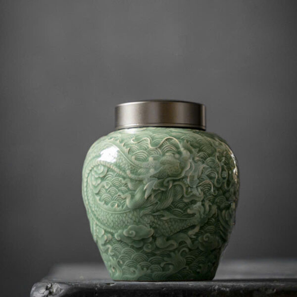Lọ đựng trà sứ men ngọc cao cấp họa tiết rồng nắp xoáy 900ml kín tuyệt đối bảo quản trà.