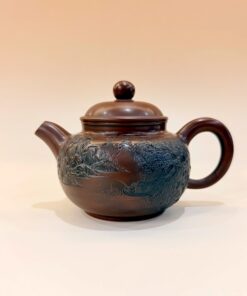 Ấm tử sa Nê Hưng chuyết chỉ khắc sơn thủy 250ml AKC90