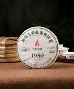 Trà phổ nhĩ sống Vân Nam Thất Thái Khổng Tước năm 2020 .