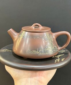 Ấm tử sa hỏa biến nê hưng dáng thạch biều khắc sơn thủy thủ công đẹp pha ngon 300ml.