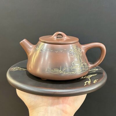 Ấm tử sa hỏa biến nê hưng dáng thạch biều khắc sơn thủy thủ công đẹp pha ngon 300ml.