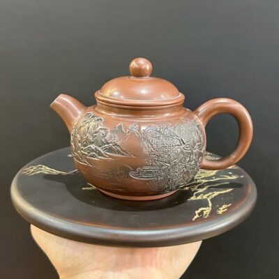 Ấm tử sa nê hưng kiến thủy cao cấp khắc sơn thủy thủ công đẹp 250ml pha trà ngon.