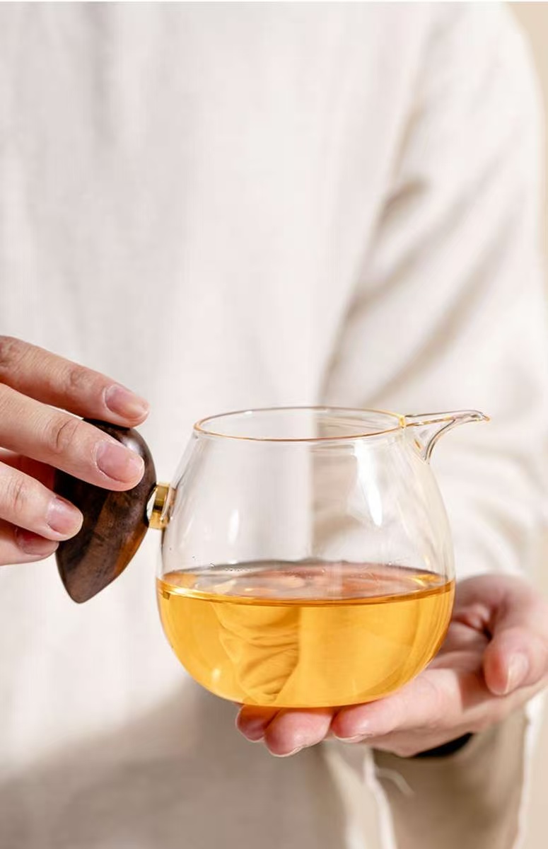 Chén tống thủy tinh quai gỗ làm chuyên rót trà đẹp 220ml CT27 - Ảnh 4