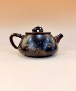 Ấm Nê Hưng Hỏa Biến Thạch Biều Họa Cá 240ml AKC86