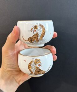 Chén cảnh đức gốm thái hội vẽ tay hổ quay đầu thủ công 80ml làm ly trà chủ đẹp.