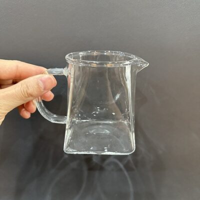 Chén tống thủy tinh dáng vuông làm chuyên rót trà đẹp 280ml chịu nhiệt tốt