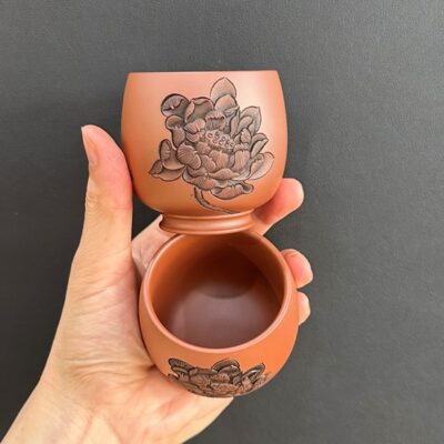 Chén tử sa nê hưng cao cấp thủ công khắc sen đỏ làm ly trà chủ đẹp 120ml