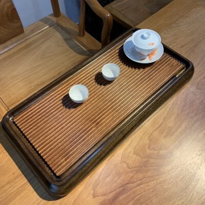 Khay trà gỗ nguyên khối dạng bakelite gân sóng nổi bày ấm chén trà 60x32cm bền vĩnh cửu