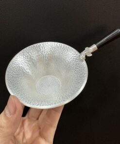Lọc trà bạc nguyên chất 999 dùng làm lược trà cao cấp rất tốt dễ cầm sạch sẽ.
