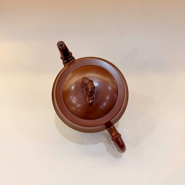 Ấm trà tử sa nê hưng kiến thủy trúc đoạn khắc phố cổ đẹp 250ml AKC282 - Ảnh 3