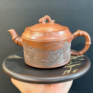 Ấm trà tử sa nê hưng kiến thủy trúc đoạn khắc phố cổ đẹp 250ml pha trà ngon.