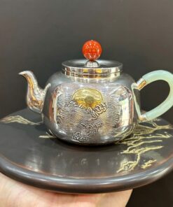 Ấm bạc pha trà nguyên chất 999 gò tay thủ công mặt trời quai ngọc đẹp pha ngon 260ml.