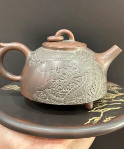 Ấm tử sa nê hưng cao cấp dáng tập ngọc tam túc khắc rồng thủ công cực đẹp pha ngon.