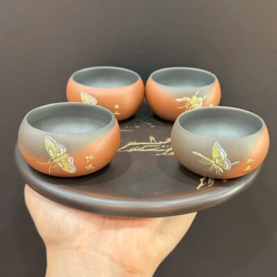 Chén uống trà tử sa nê hưng hỏa biến đỏ đen họa bướm 40ml thủ công nhỏ đẹp.