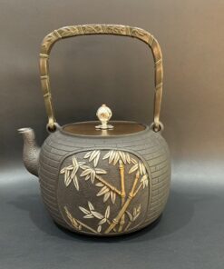 Ấm tetsubin gang nhật xịn đun nước pha trà ngon đắp nổi trúc thủ công 1.4l