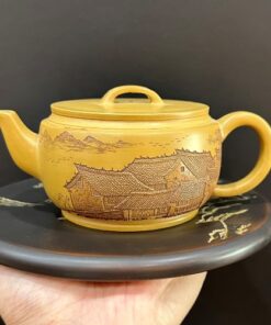 Ấm trà tử sa nê hưng cao cấp khắc phố cổ thủ công 250ml đẹp miệng rộng dễ tháo trà.