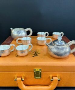 Bộ ấm trà bạc nguyên chất 999 cao cấp gò tay thủ công trơn cỡ nhỏ đẹp.