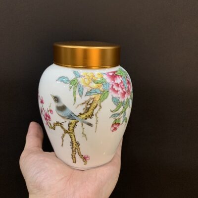 Lọ đựng trà sứ cảnh đức vẽ tay nắp xoáy kín 400ml bền đẹp bảo quản trà rất tốt