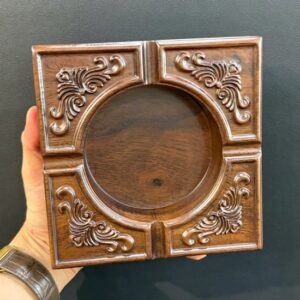 Gạt tàn bằng gỗ gụ nguyên khối ngũ phúc lâm môn vuông 16x4.5cm GTG07