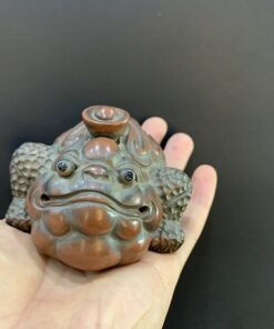 Thiềm thừ tử sa chiêu tài lộc nê hưng hỏa biến thủ công bày bàn trà đẹp.