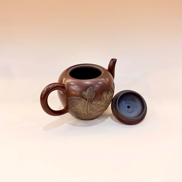 Ấm trà tử sa cao cấp khắc hoa mẫu đơn mỹ nhân kiên 260ml AKC165 - Ảnh 3